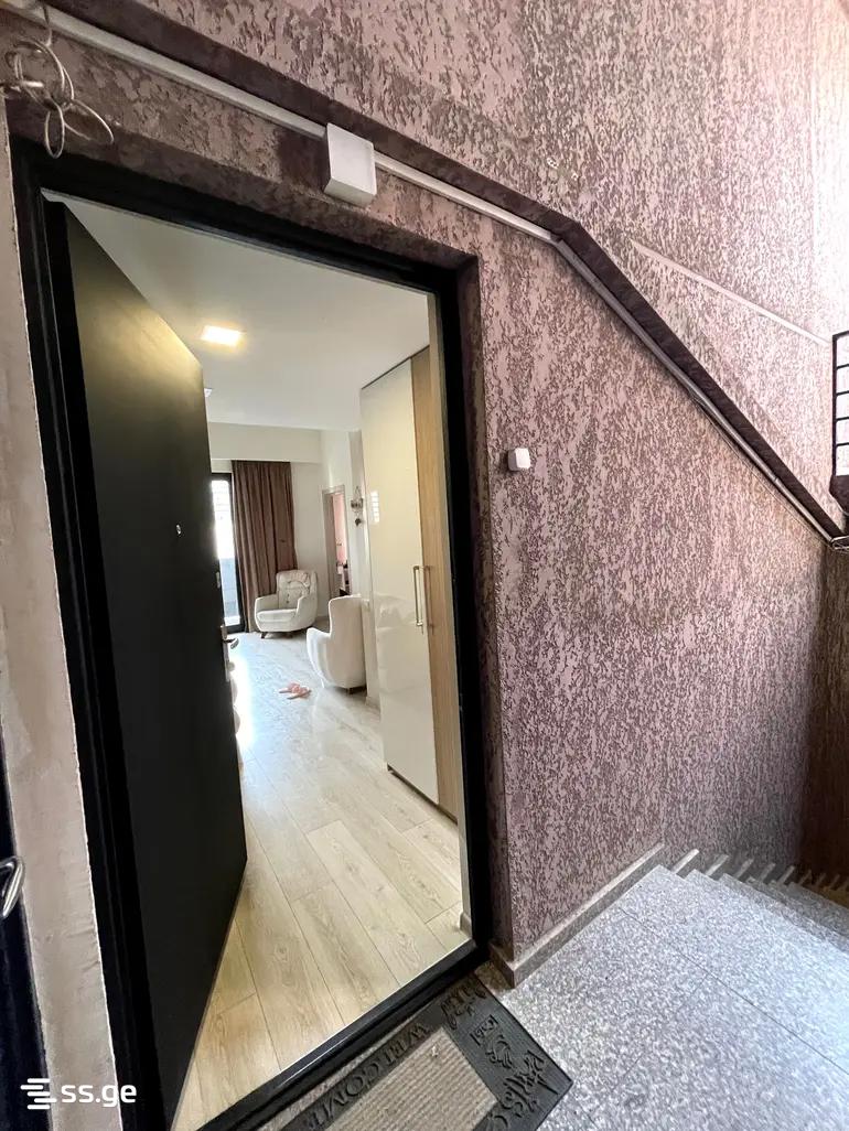 2 Room Summer Cottage For Rent. Saburtalo view 3