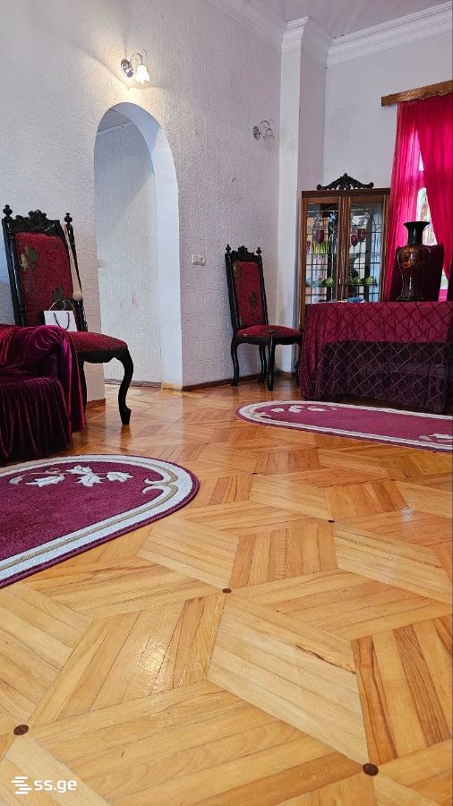 7 Room Private House For Sale view 5