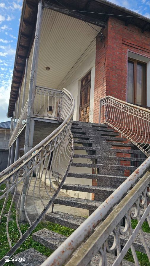 7 Room Private House For Sale view 10