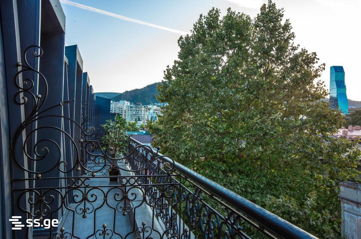 27 Room Hotel For Sale view 11