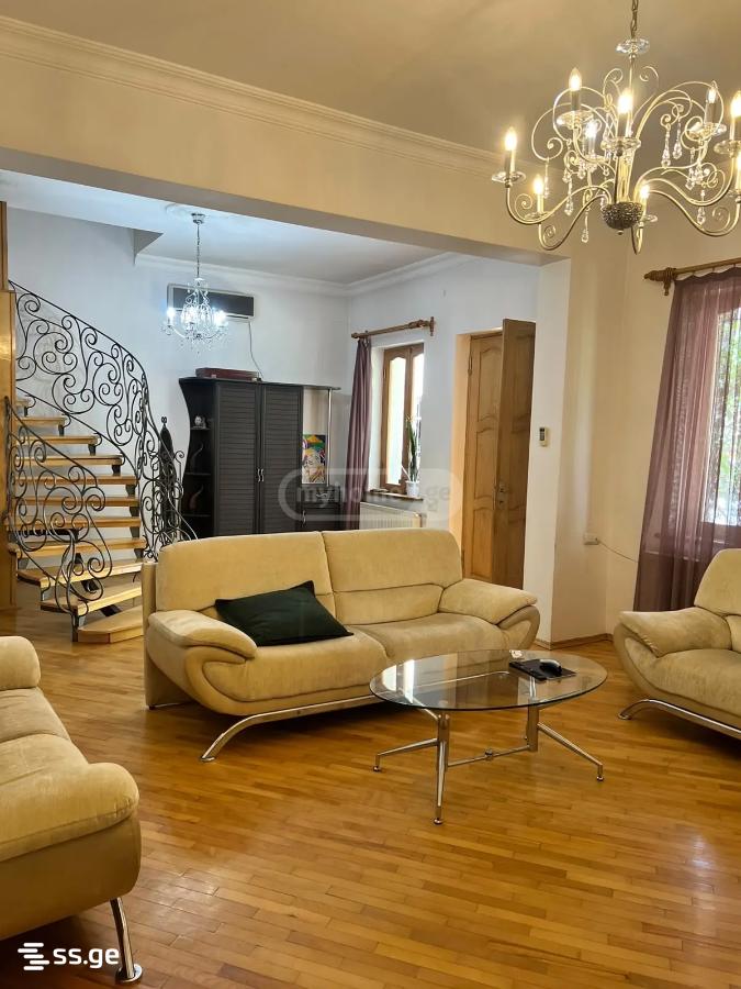 8 Room Private House For Rent. Kutaisi view 1