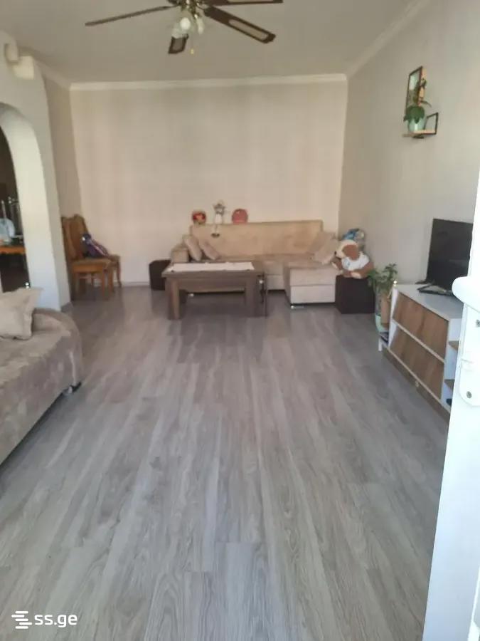3 Room Flat For Sale view 2
