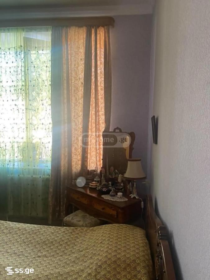 4 Room Flat For Sale view 1