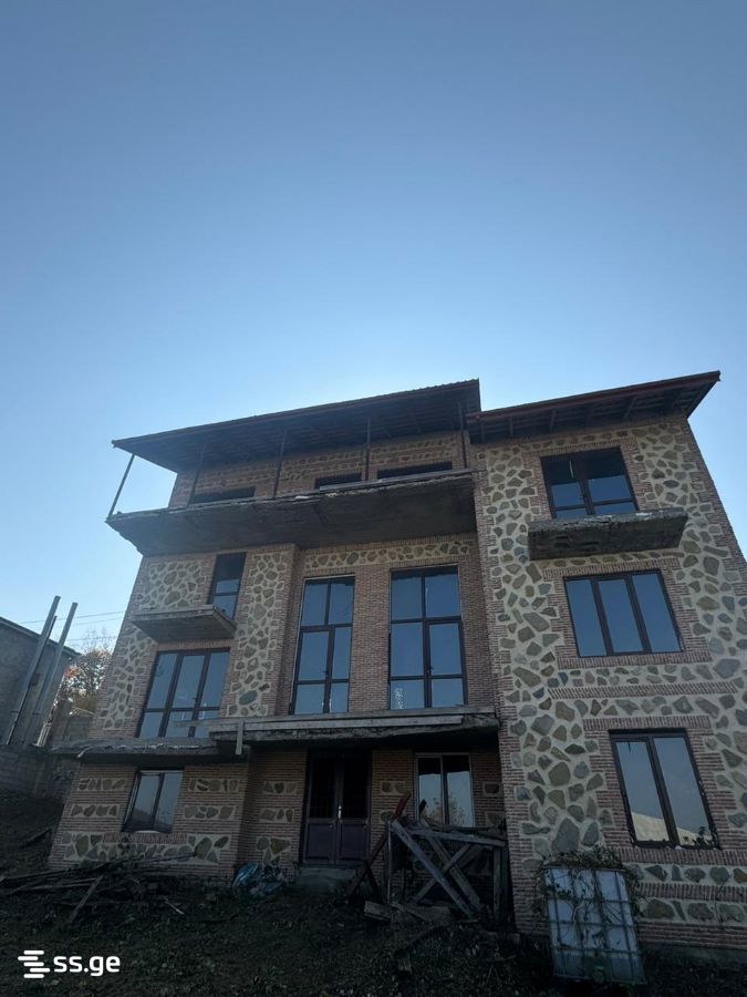 7 Room Private House For Sale, 1 of 4