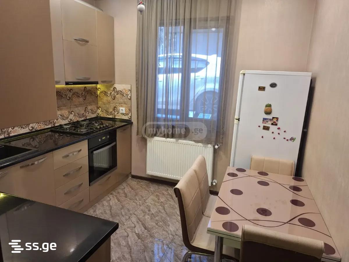 4 Room Private House For Rent. Navtlugi view 8