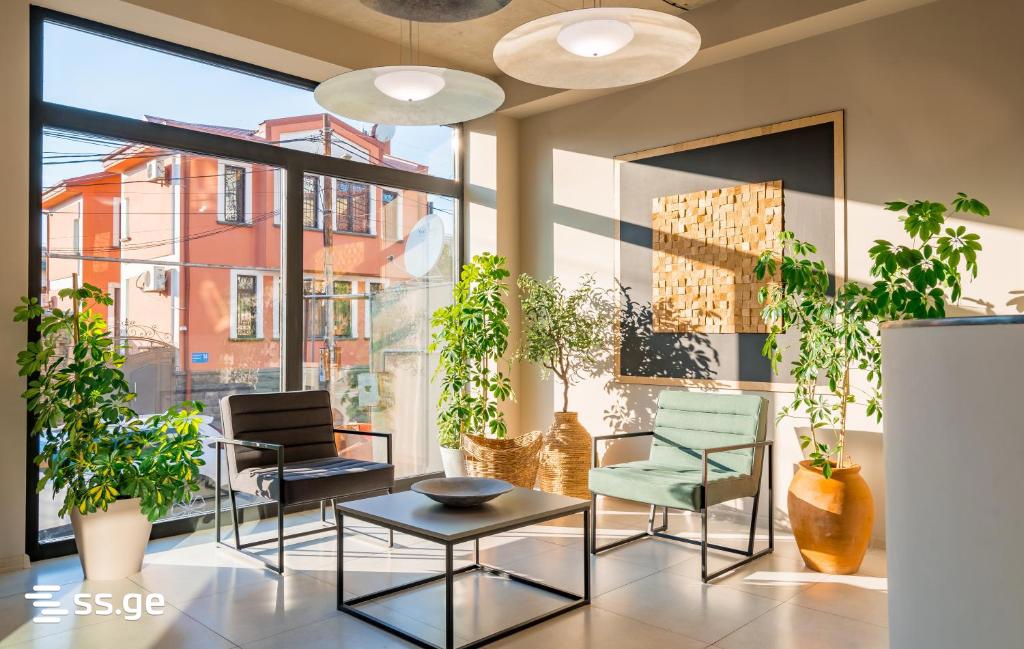 21 Room Hotel For Sale, 1 of 4