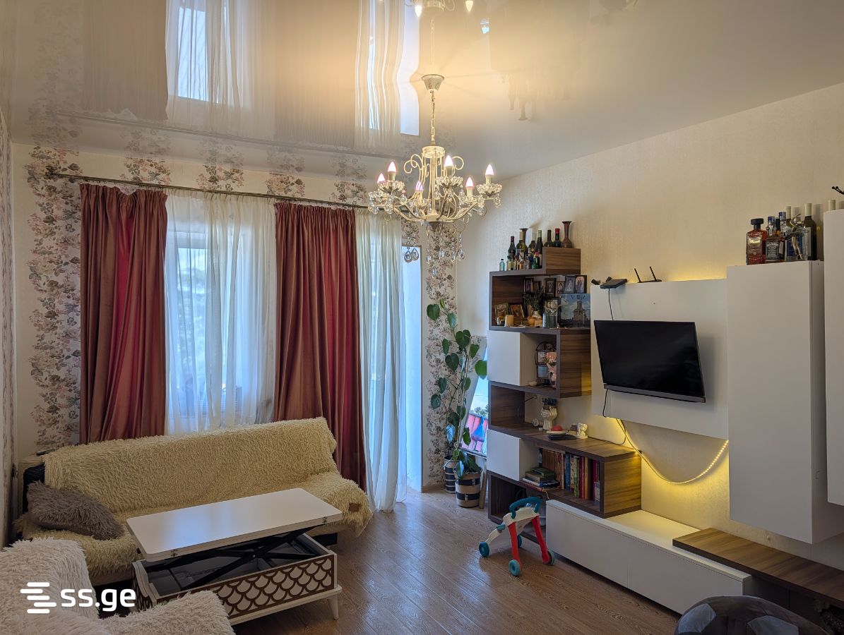 3 Room Flat For Sale, 3 of 4