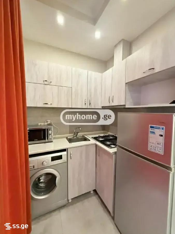 10 Room Private House Daily Rent. Batumi view 11