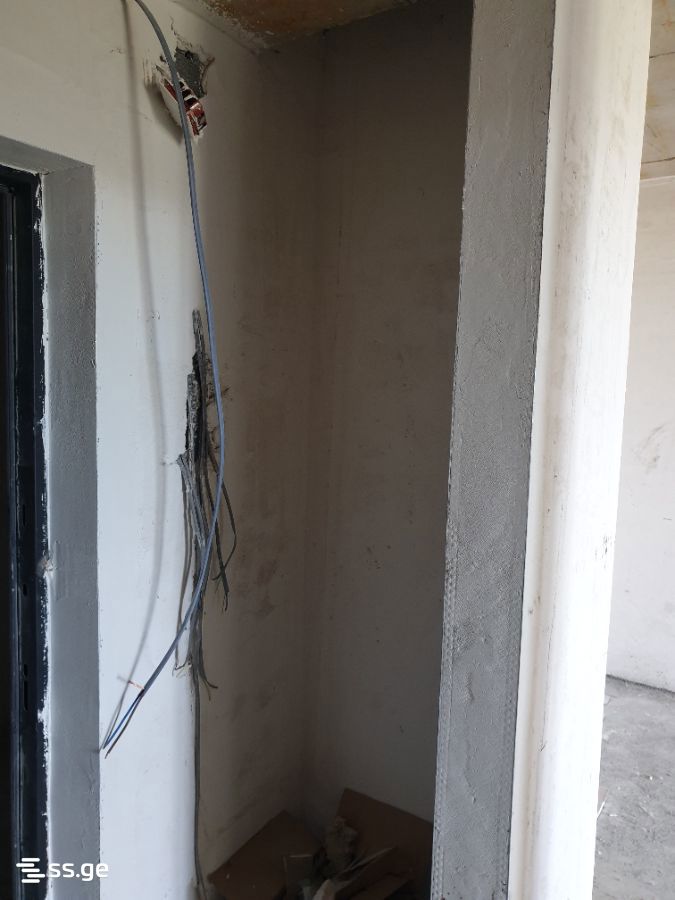 2 Room Flat For Sale view 3