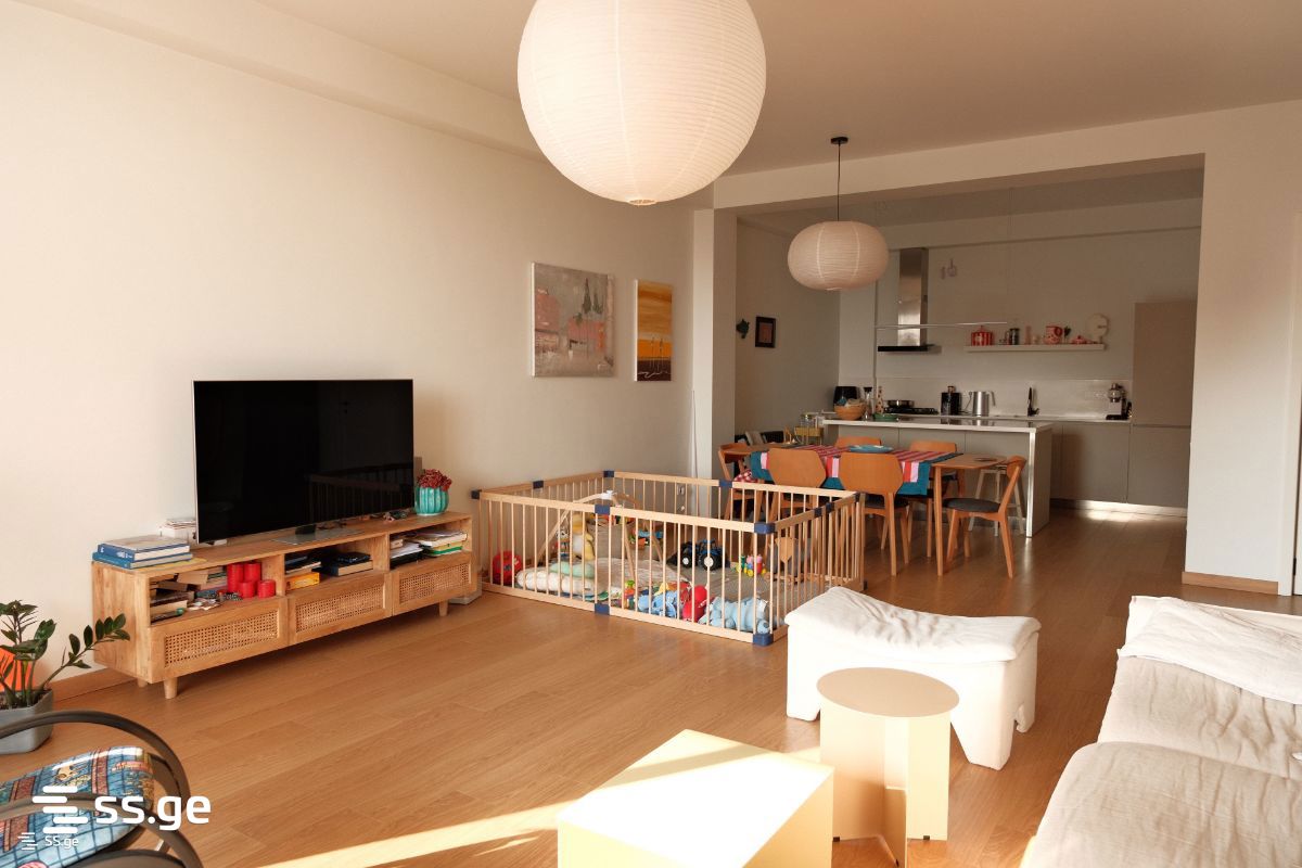 2 room Flat For Sale. Vake - Vista 4