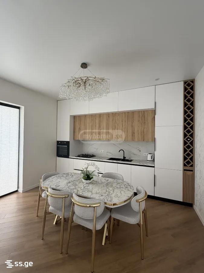 10 Room Private House For Rent. Varketili, 1 of 12