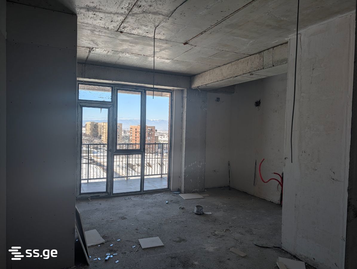 3 Room Flat For Sale, 1 of 4