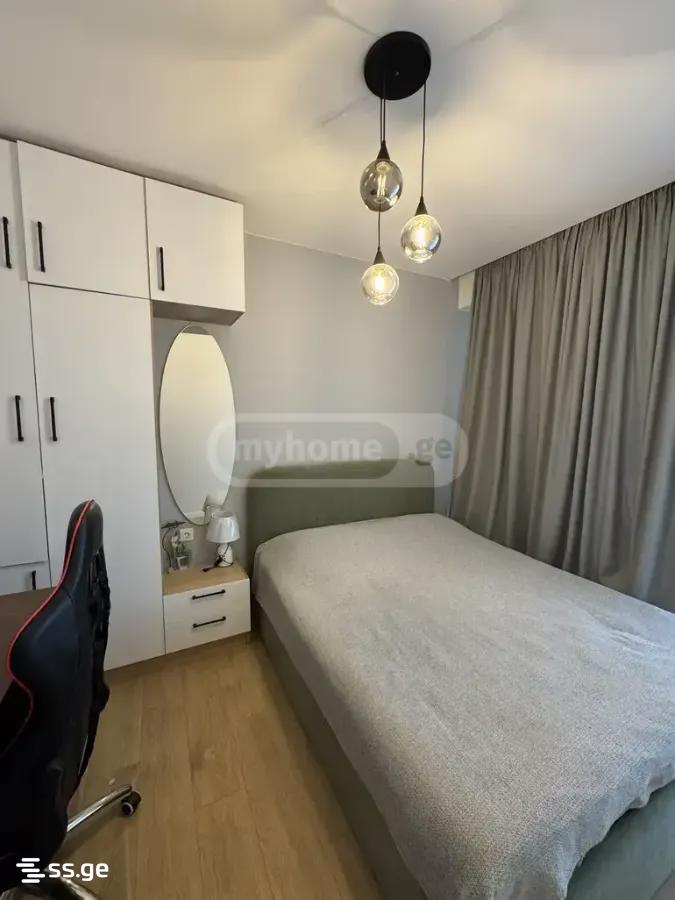 3 Room Flat For Sale, 2 of 4
