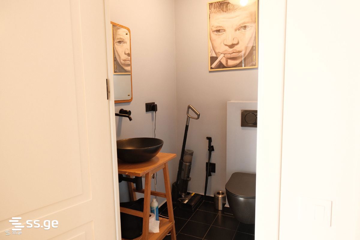 2 room Flat For Sale. Vake - Altro