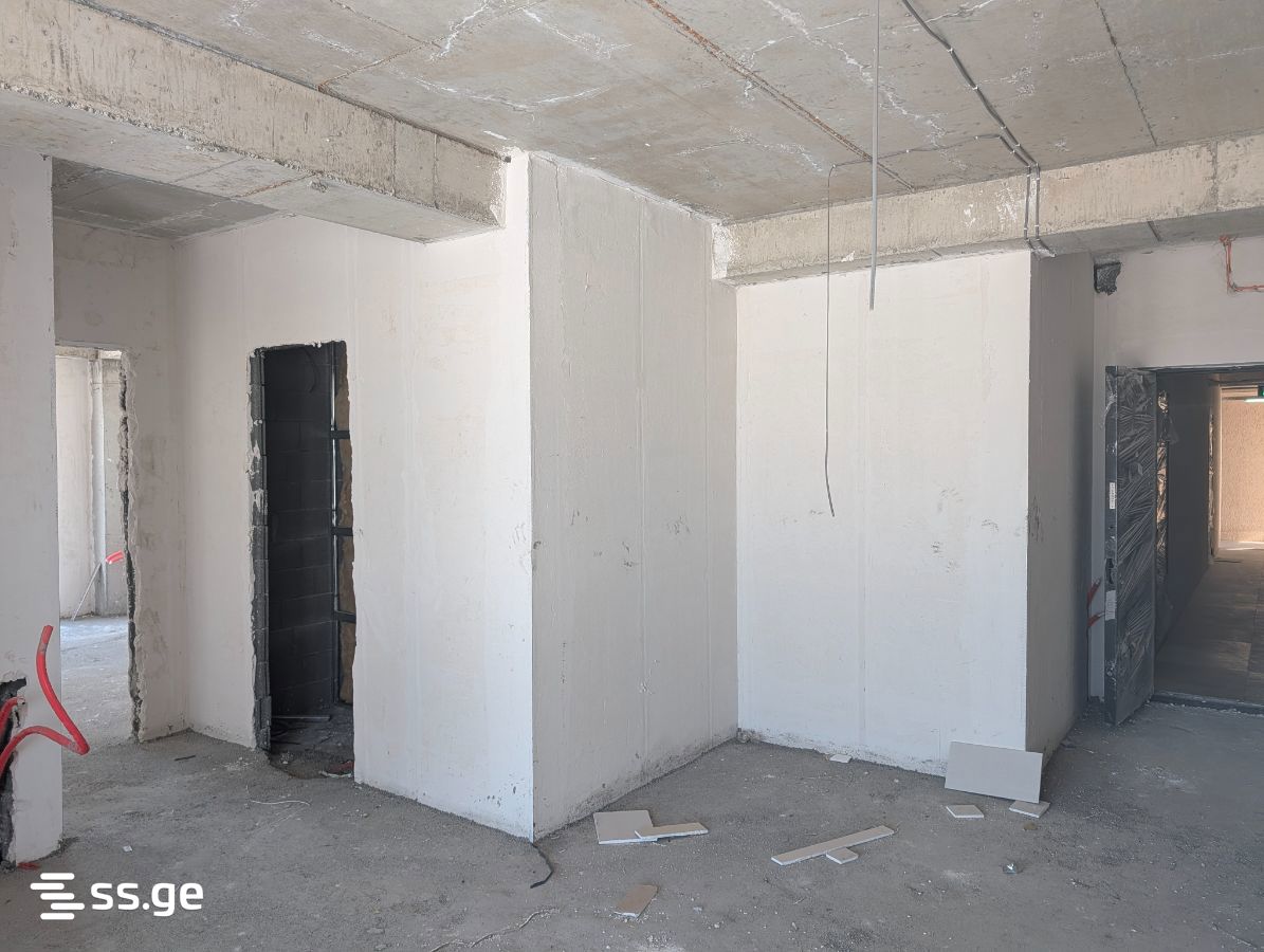 3 Room Flat For Sale, 2 of 4