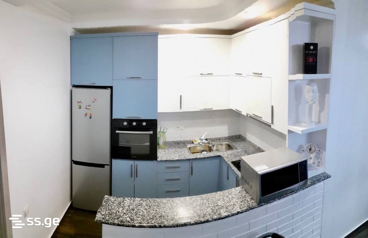 4-Room Apartment For Rent In Batumi, Petre Bagrationi St, 130 view 9