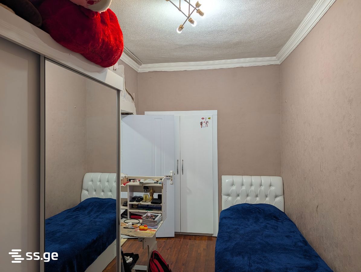 3 Room Flat For Sale view 5