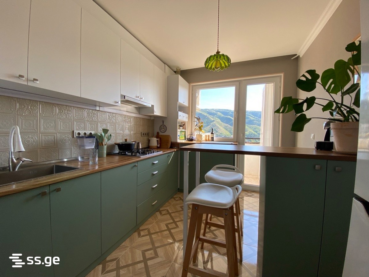 2 room Flat For Sale. Isani - Więcej