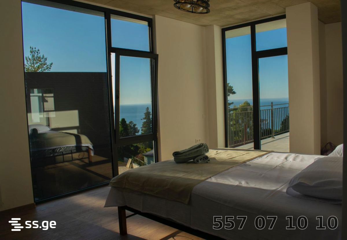 8 Room Private House Daily Rent. Makhindjauri view 9