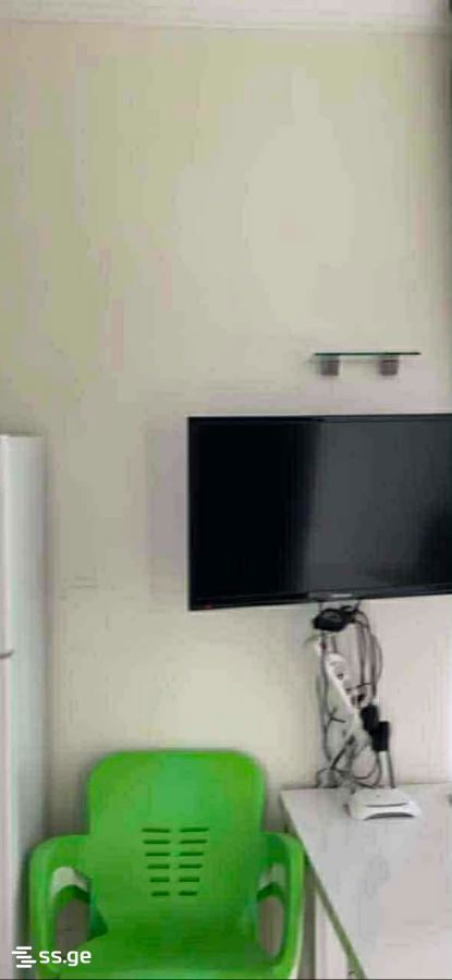 4 Room Flat Daily Rent. Ureki view 5