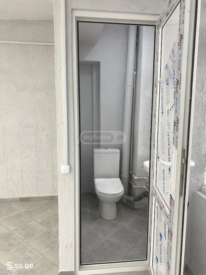 Store-Industrial Property For Rent. Varketili view 2