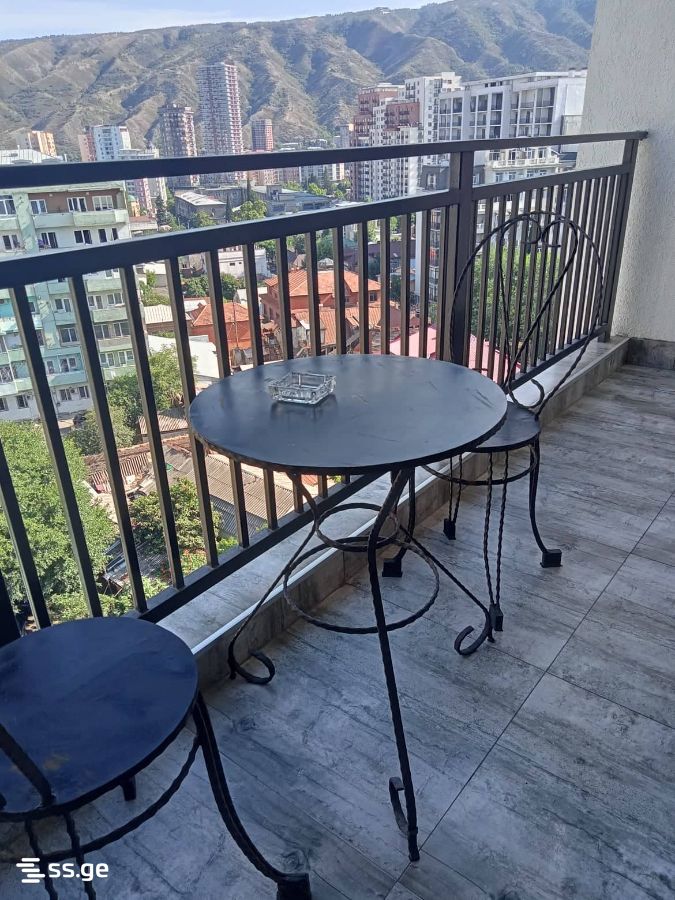 2 Room Flat Daily Rent. Isani, 2 of 9