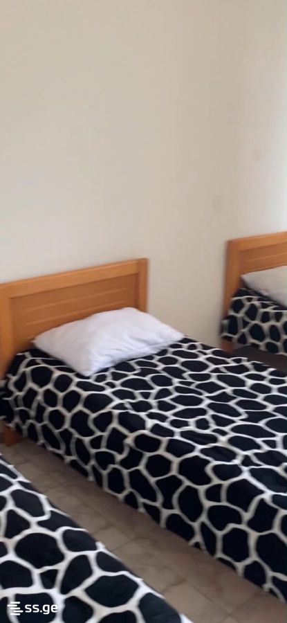 4 Room Flat Daily Rent. Ureki view 10