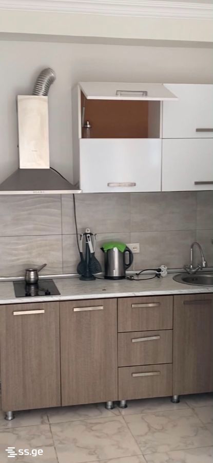 4 Room Flat Daily Rent. Ureki view 9