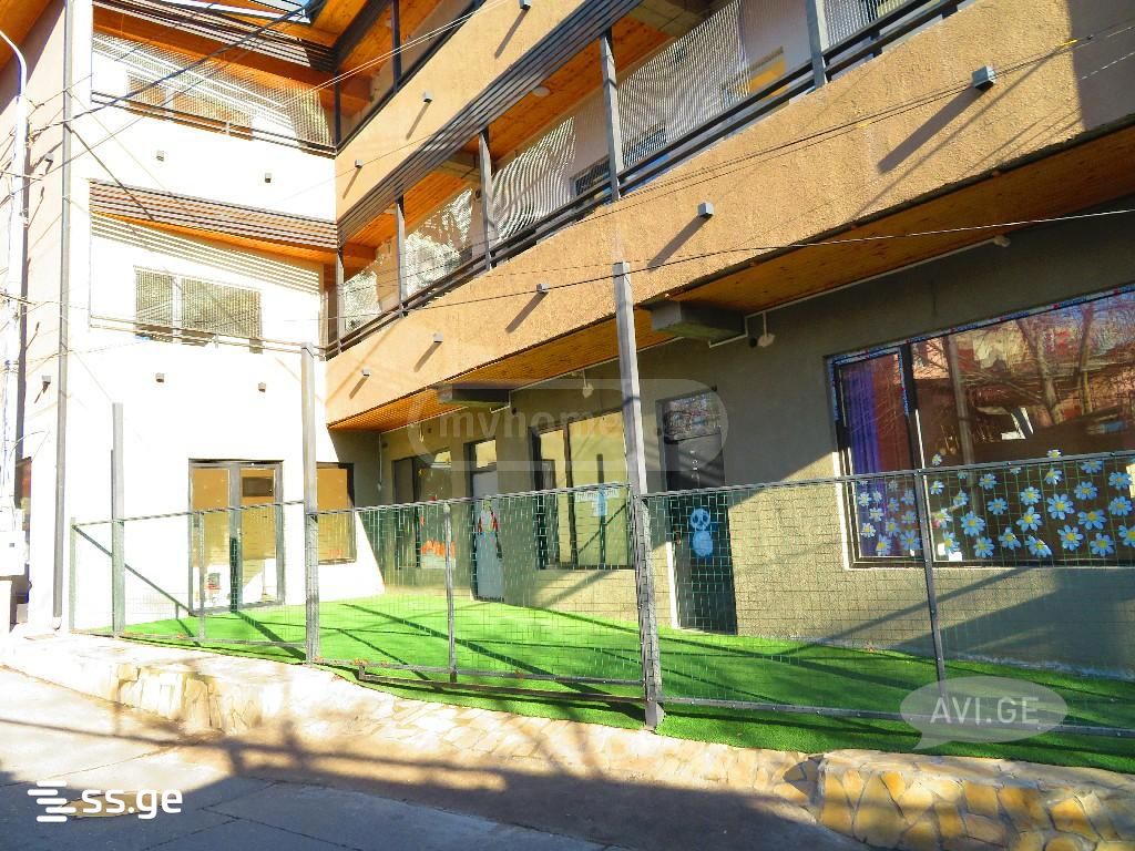 Commercial Space For Rent. Isani view 9