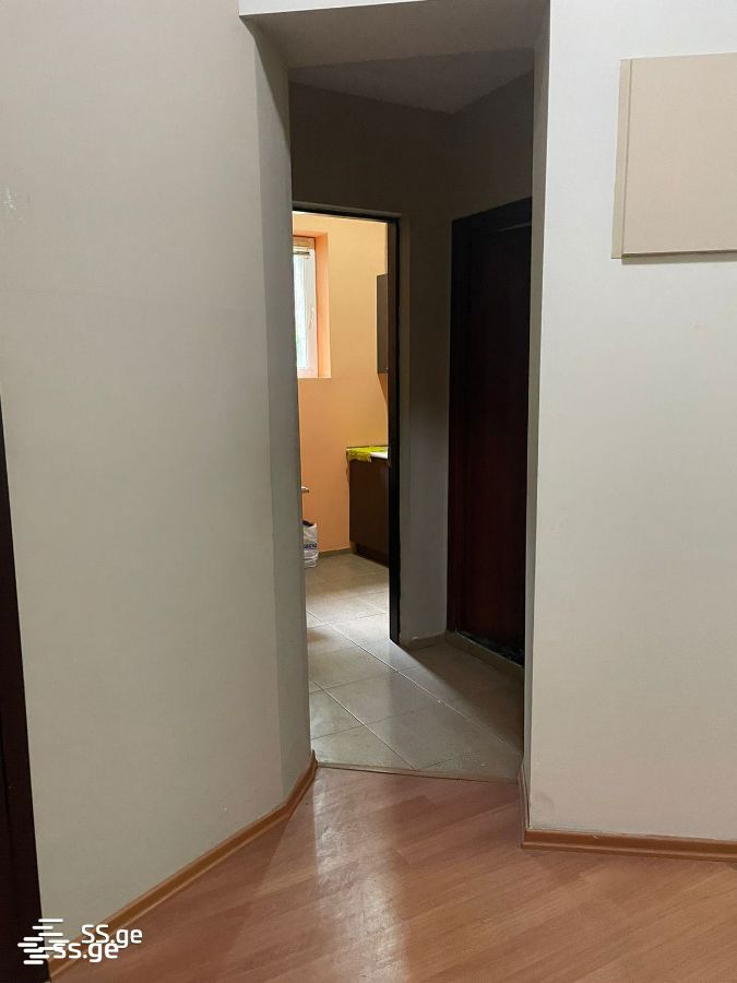 Commercial Space For Rent. Chugureti view 8