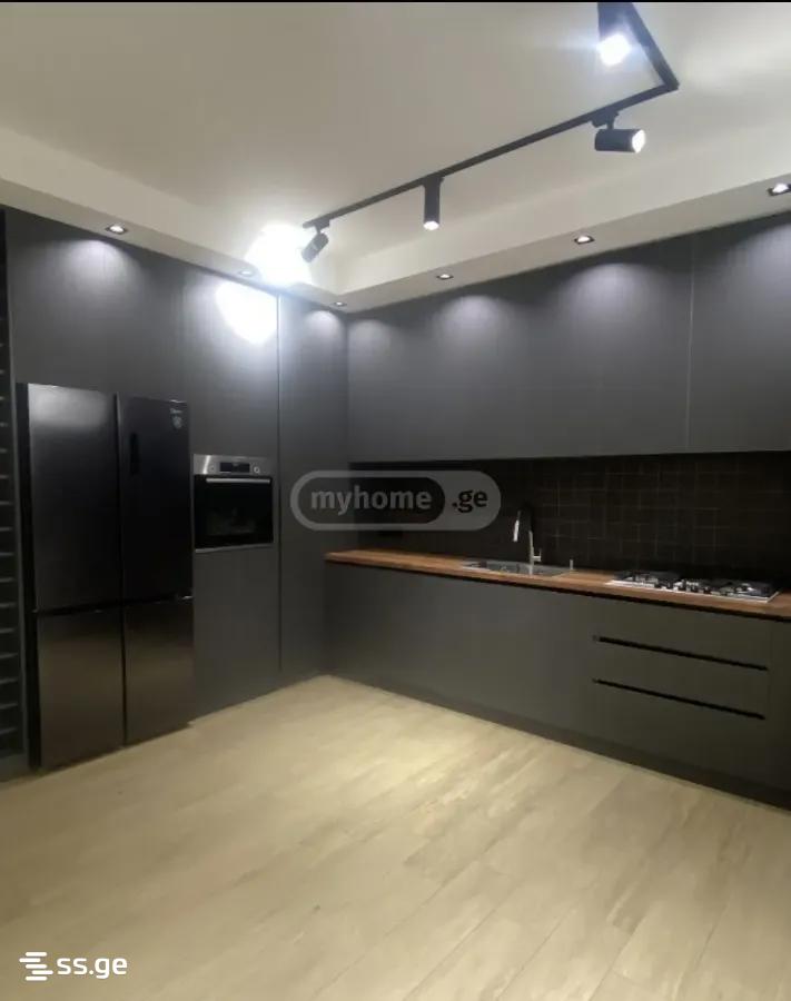5 Room Private House For Rent. Mtatsminda, 1 of 11