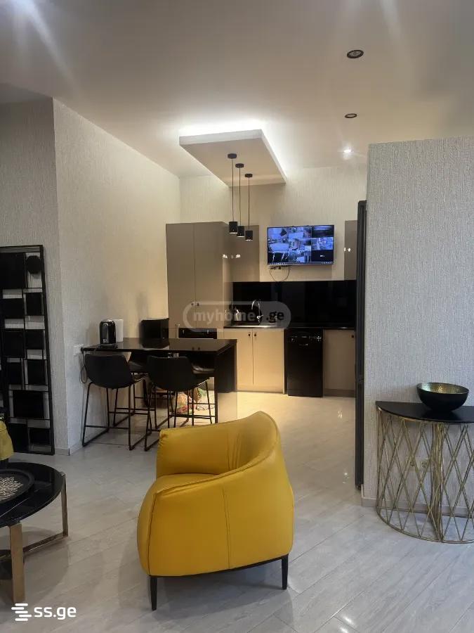 5 Room Summer Cottage For Rent. Mtatsminda view 4
