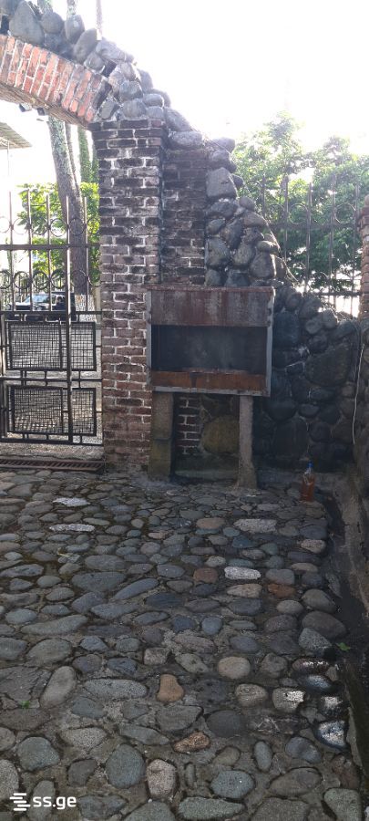 3 Room Flat Daily Rent. Ureki view 13