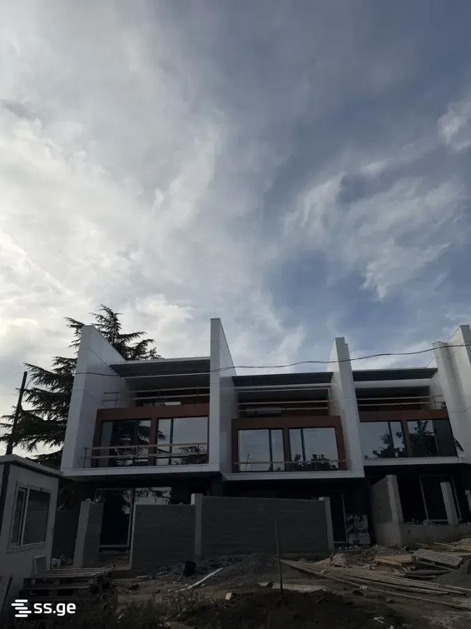 7 Room Private House For Sale view 6