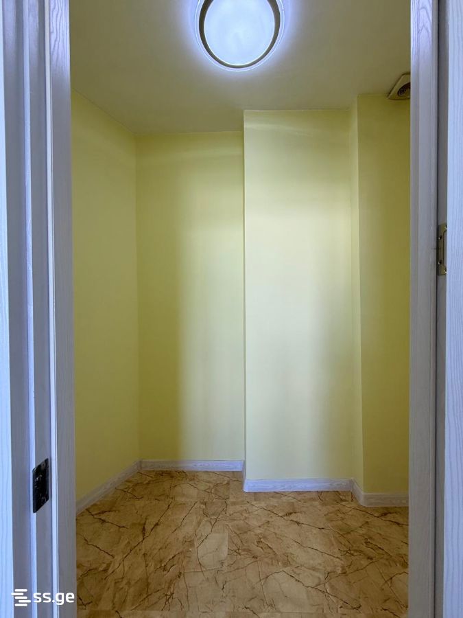 3 Room Flat For Sale view 6