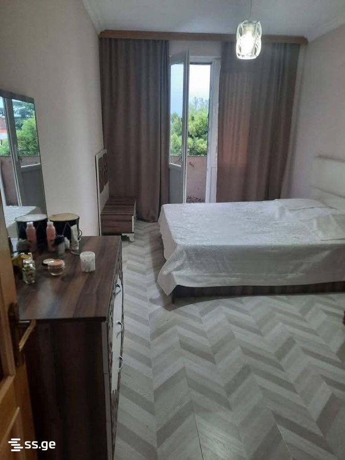2 Room Flat Daily Rent. Qala view 5