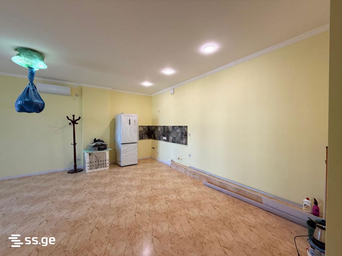 3 Room Flat For Sale, 2 of 4