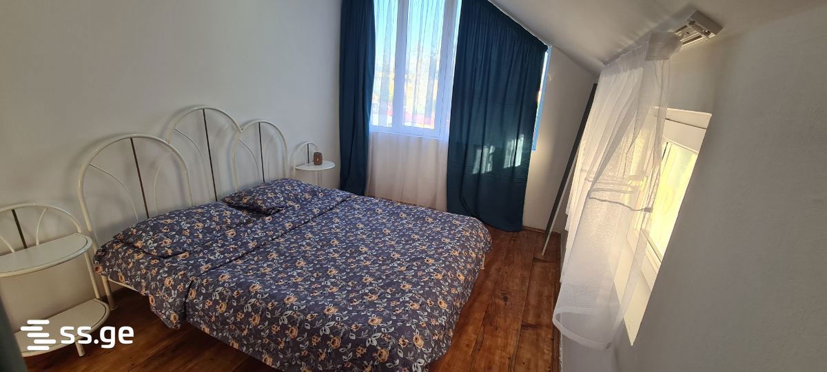 3 Room Flat Daily Rent. Ureki view 11