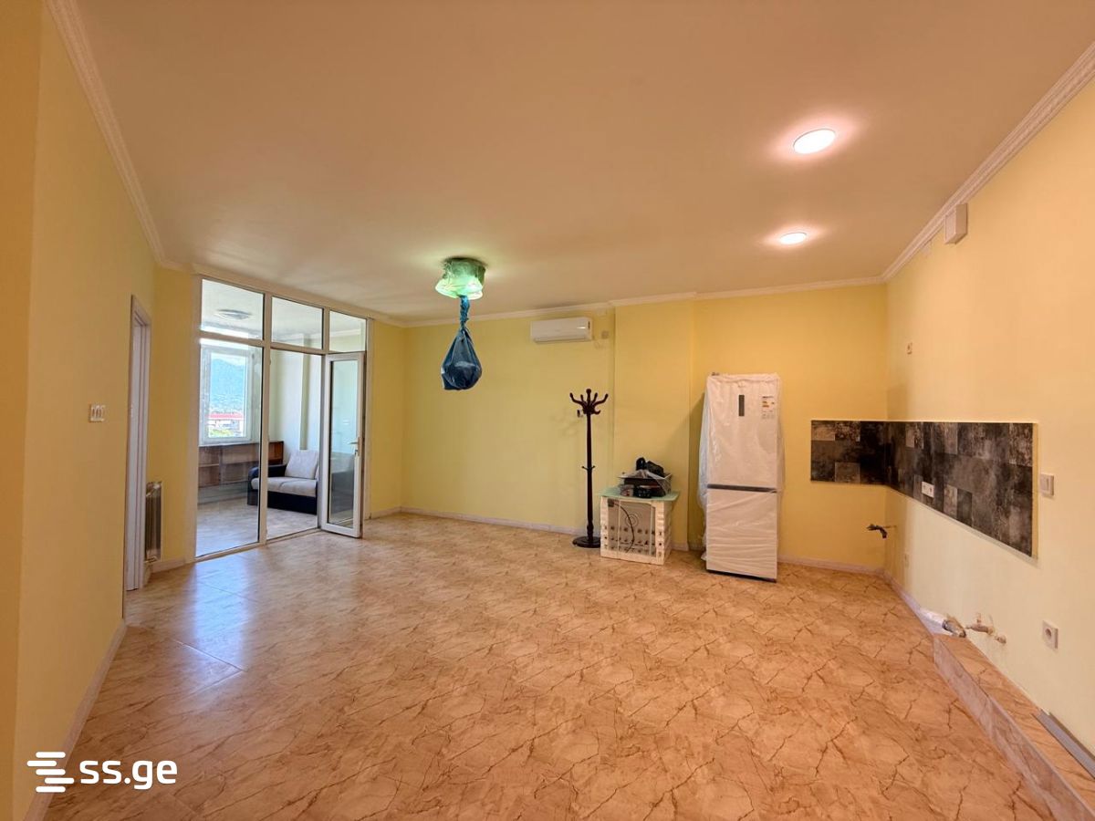 3 Room Flat For Sale, 3 of 4