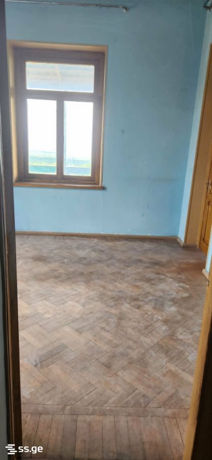 8 Room Private House For Sale view 9