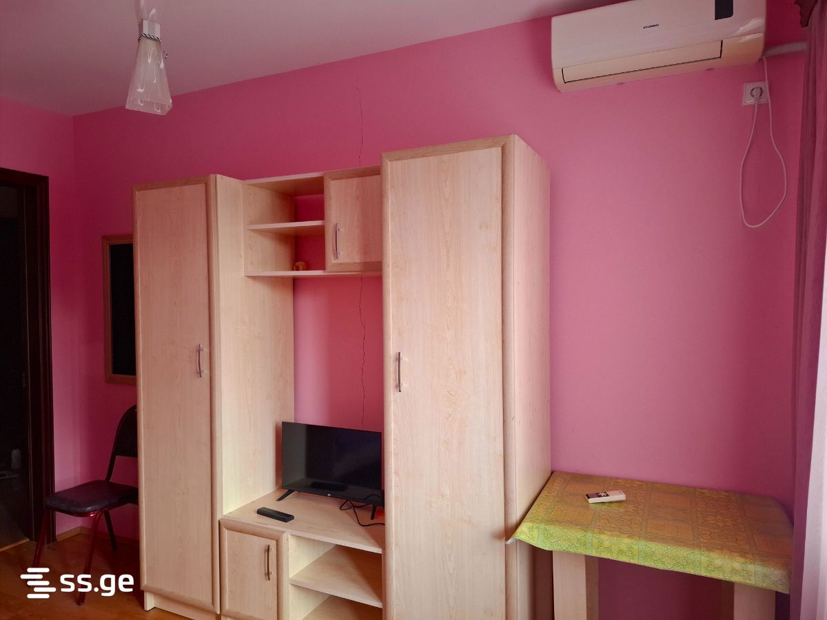 5 Room Private House Daily Rent. Ureki view 13