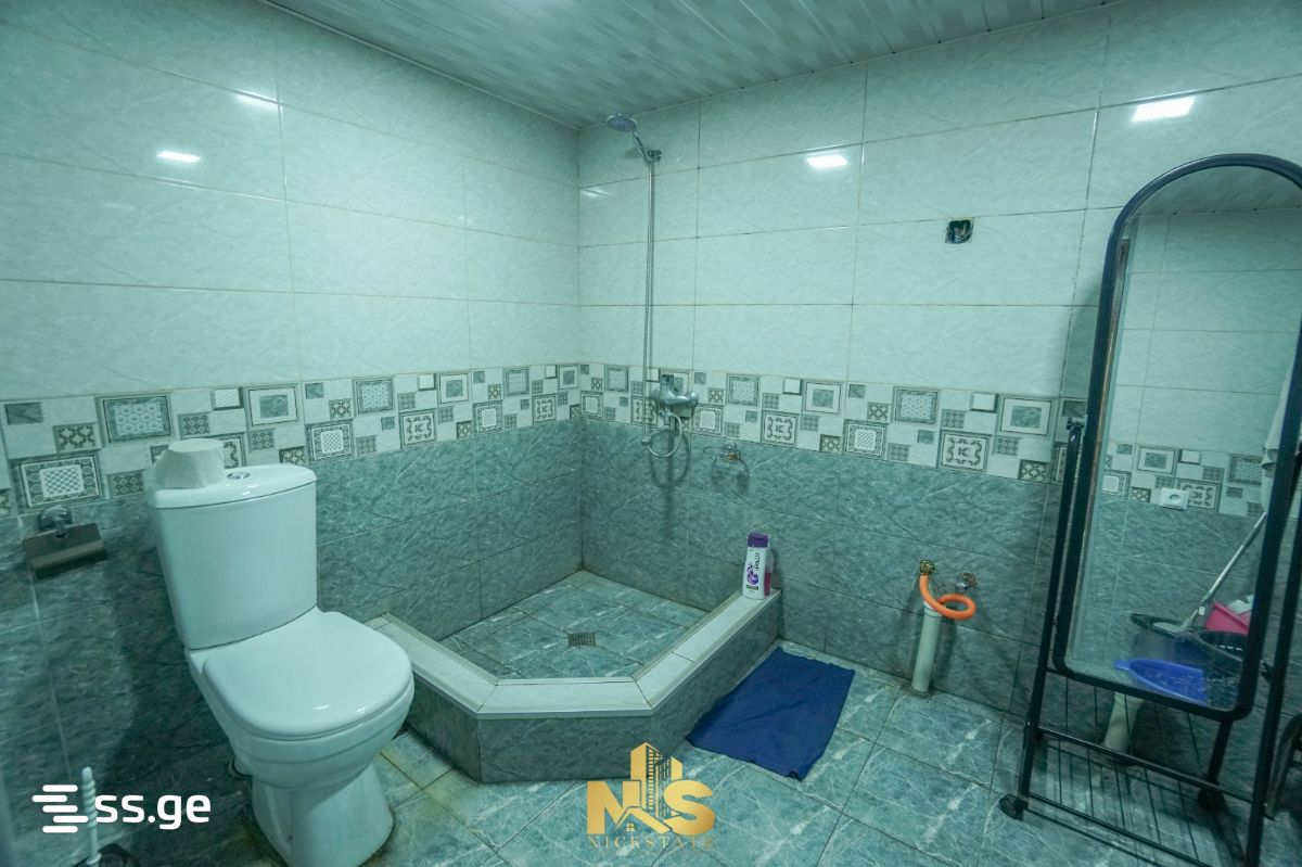 6 Room Private House For Sale view 14