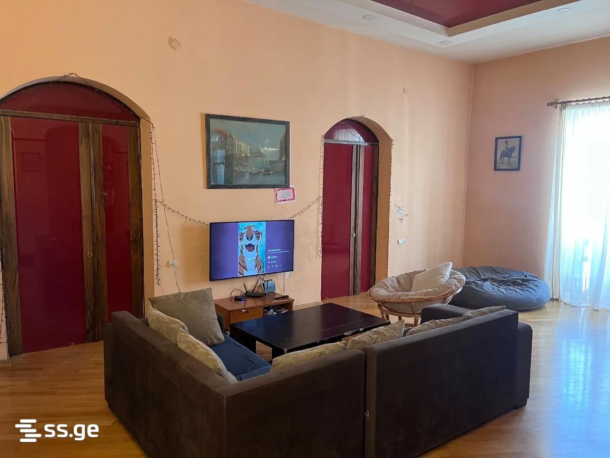 5 room Flat For Sale. Vake - Widok 3