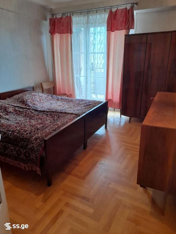 5 room Flat For Sale. Vake - Widok 3