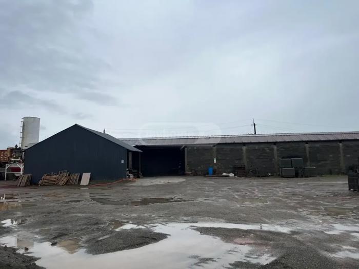 Store-Industrial property For Sale. Kvitiri