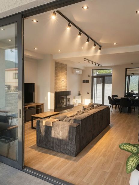 8 room Summer Cottage For Sale. Zemo Nichbisi