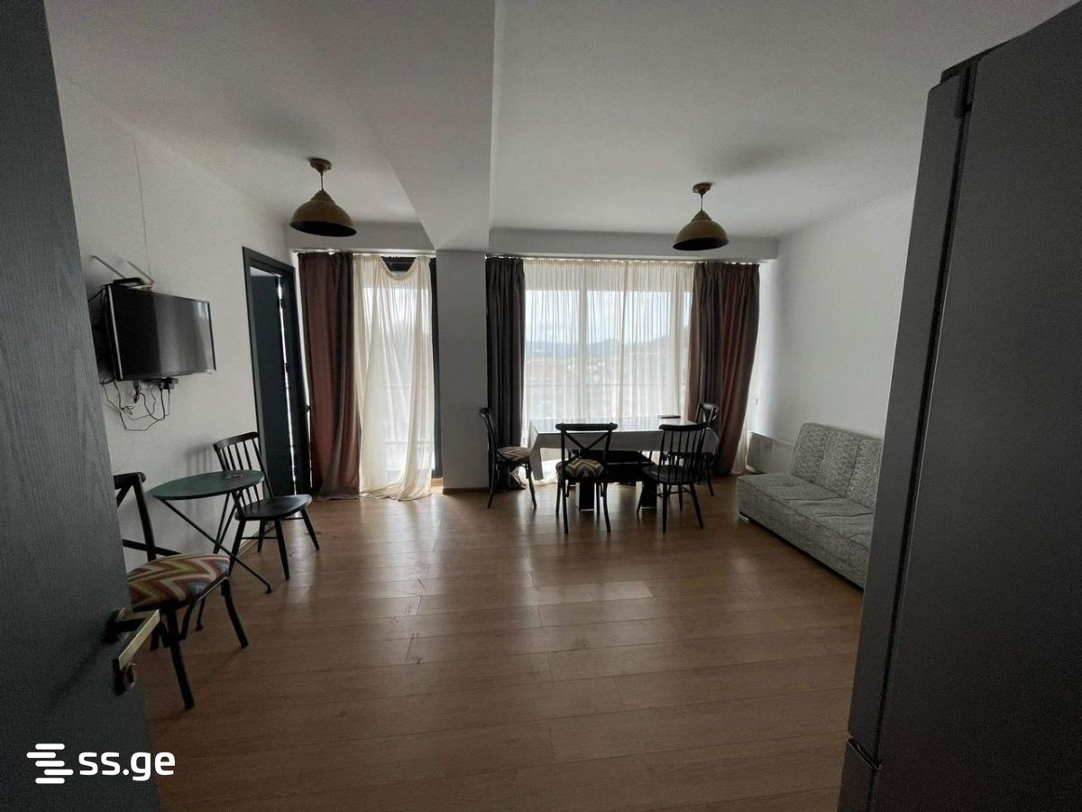 3 Room Flat For Sale, 1 of 4