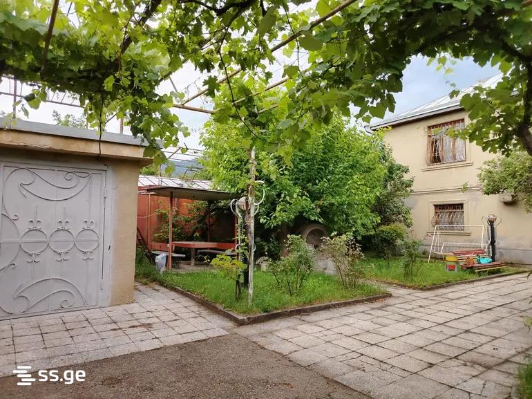9 Room Private House For Sale, 1 of 4