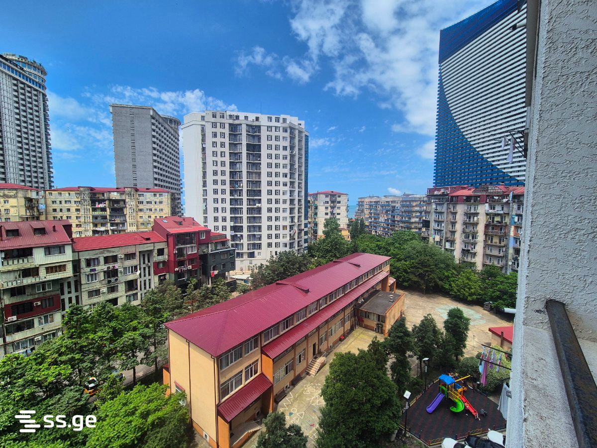 3 room Flat For Sale. Batumi - Widok 2
