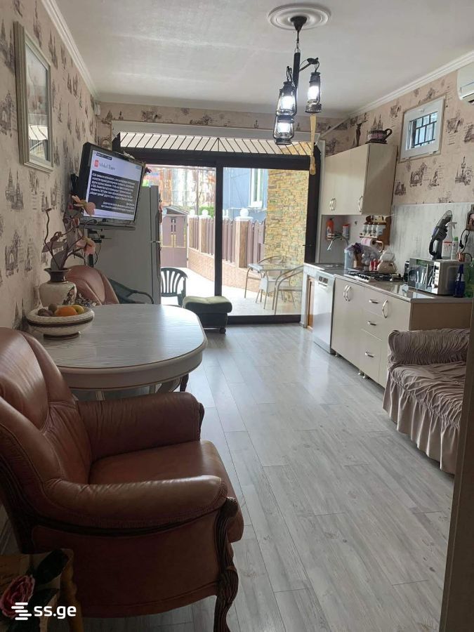5 Room Summer Cottage For Rent. Batumi view 12